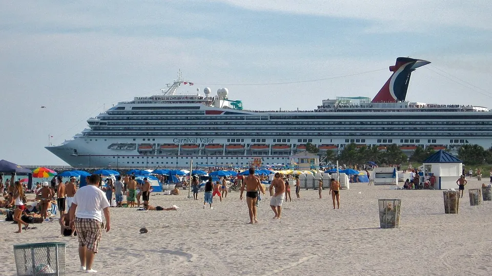 Carnival Valor