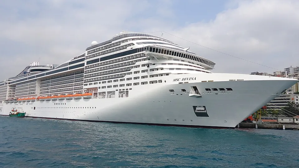 MSC Divina