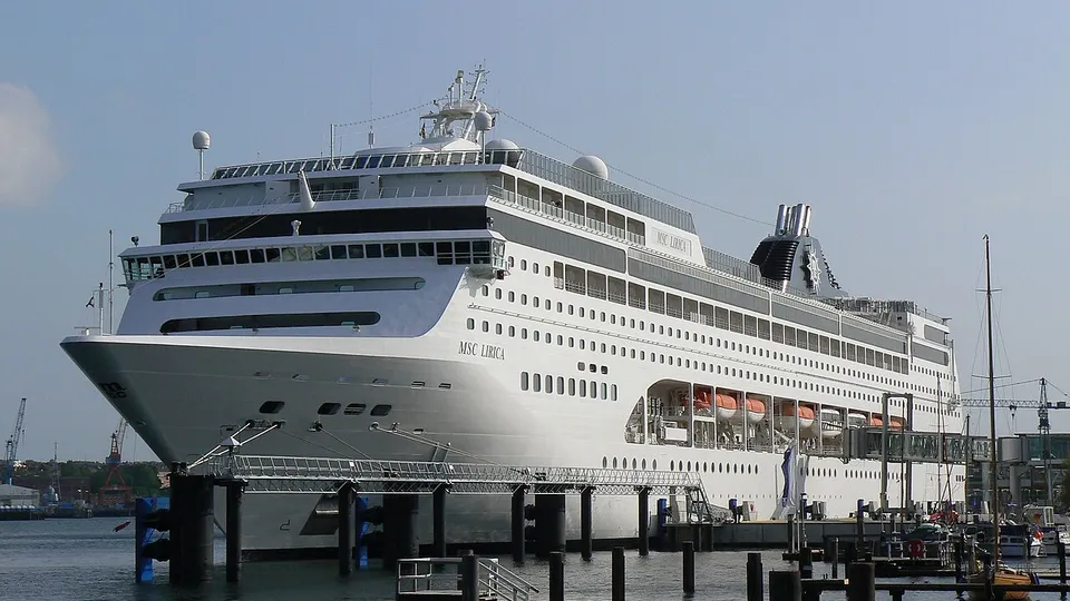 MSC Lirica