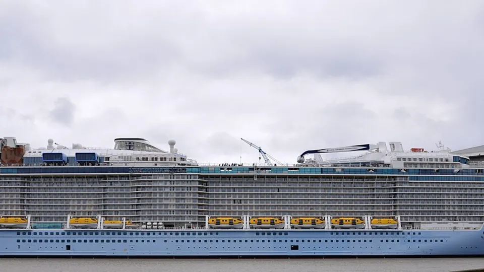 Spectrum of the Seas